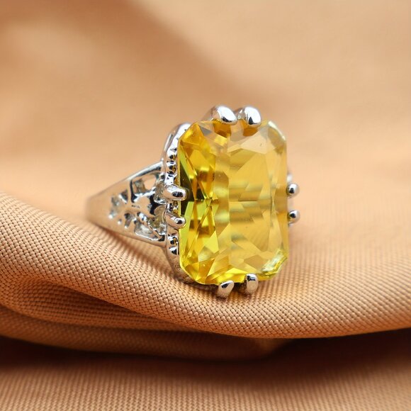 Stylish and Ring with Hollow Carved Design and Inlaid Square Yellow Zirconia - Picture 3 of 5